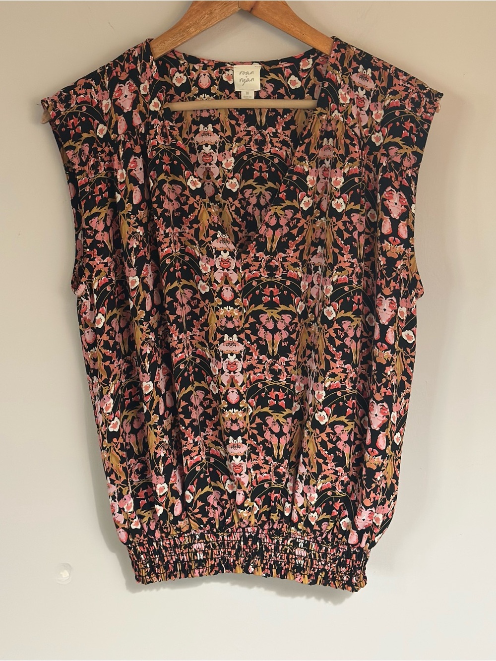 Roan + Ryan Floral Blouson Sleeveless Top — Black with Pink & Tan Floral